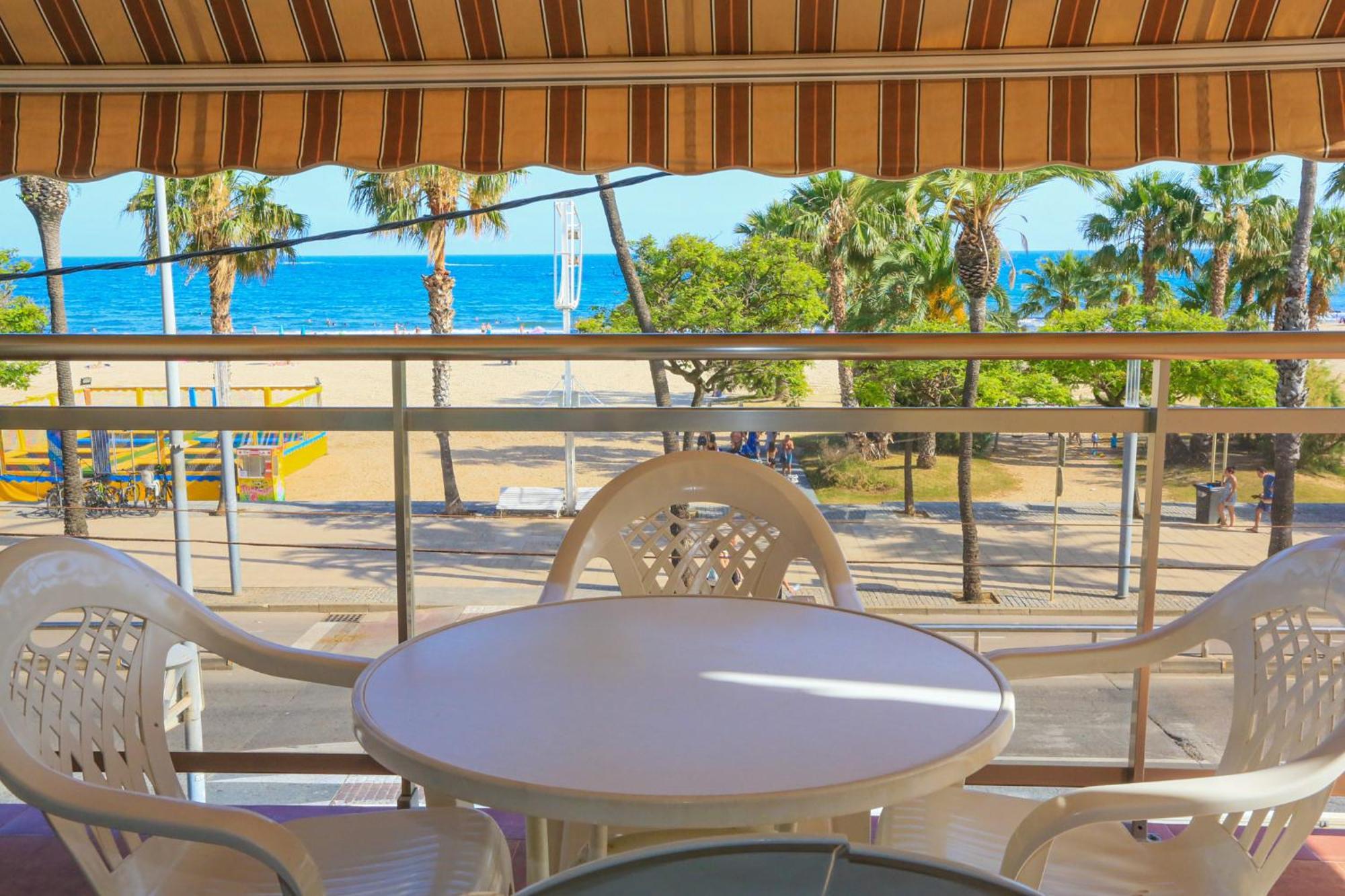 Xaloc Only Families Apartment Cambrils Exterior photo